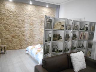 Koukaki-close to Acropolis(Stone apartment) - 5