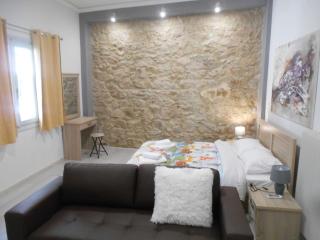 Koukaki-close to Acropolis(Stone apartment) - 9