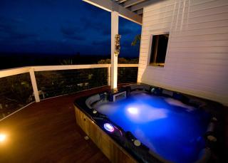White House Ocean View Spa Villa - Burnt Pine - 5