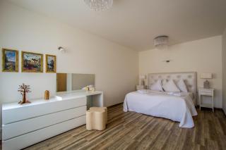 Unique Charles Bridge 2BDR Apartment. - Prague - 0