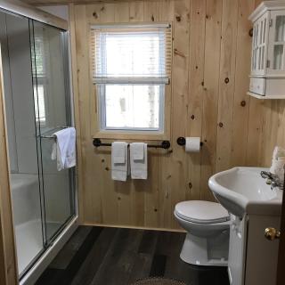 Cloverleaf Cottages - Oxtongue Lake - 5