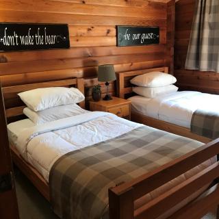 Cloverleaf Cottages - Oxtongue Lake - 6
