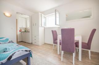 Queen Teuta - Sea View - Private Parking & Garden - BBQ Grill - 3