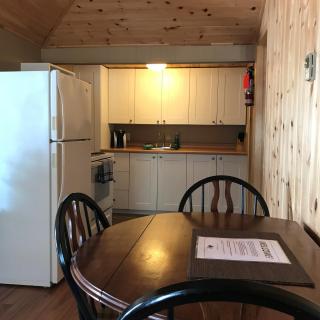 Cloverleaf Cottages - Oxtongue Lake - 8