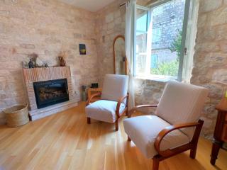 Historic Piazza House & Romantic Hidden Garden - Hvar - 2