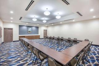 La Quinta by Wyndham Dallas Duncanville - 1