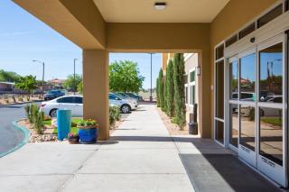 Baymont by Wyndham Albuquerque Airport - Albuquerque - 1