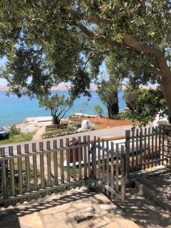 Apartment Milka by the Sea - Karlobag - 3