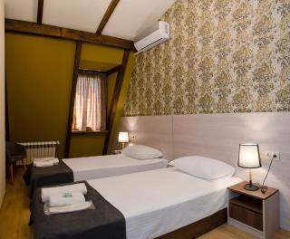 Home@97 on Aghmashenebeli Avenue - Tbilisi - 5