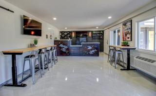 Americana Modern Hotel - Redding - 8