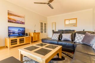 The Hoffy Beach Apartment - Lagos - 8