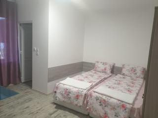 Апартамент Нощувки Шумен - 1