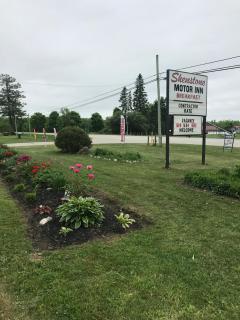 Shenstone Motor Inn - 3