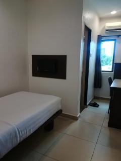 Crystal Lodge - Kota Bharu - 3