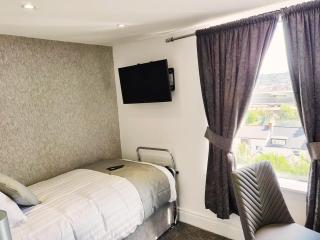 Serendipity House - Derry Londonderry - 8