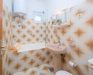 FBA Family Beach Apartments - Omiš - 9