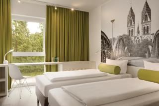 Super 8 by Wyndham Hamburg Mitte - Amburgo - 5