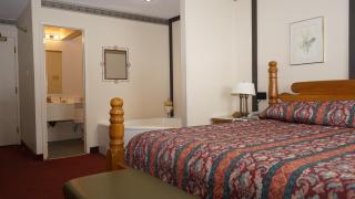 McIntosh Country Inn & Conference Centre - Morrisburg - 4