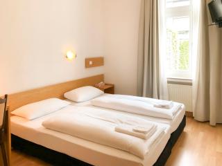 Hotel Moon - Düsseldorf - 3