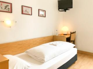 Hotel Moon - Düsseldorf - 4