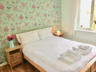 Apple Perch 2BR Flat - Free Parking - Oxford - 3