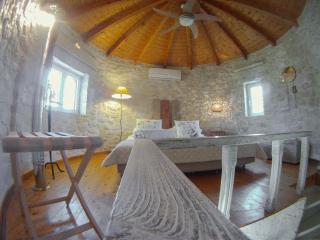 Milos Traditional Windmill - Mougkelátika - 9