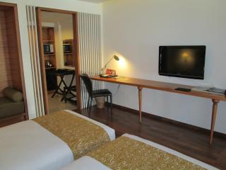 Gumilang Regency Hotel - Bandung - 8