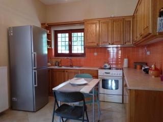 Kasteli House - 4