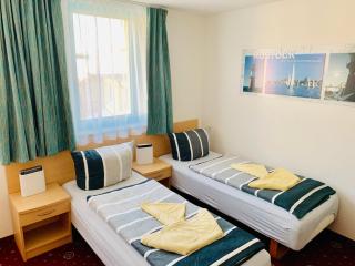 Hotel-Pension "Petridamm" - Rostock - 2