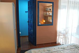 Vine Ridge Studio and Apartment - Comares - 1