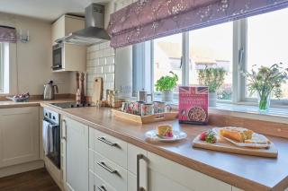 Middlewick Holiday Cottages - Glastonbury - 1