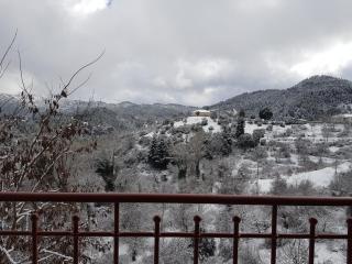 Petra & Elato Art Hotel - Valtessiniko - 8