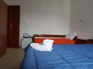 Petra & Elato Art Hotel - 3
