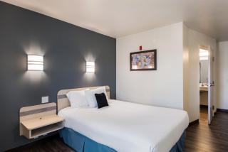 Red Lion Inn & Suites Butte - 3