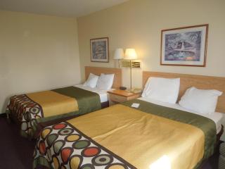 Super 8 by Wyndham Seville - Seville - 9