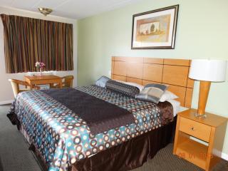 Colony Motel - Brookfield - 6