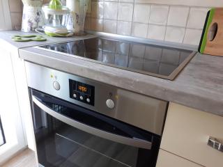 Lucy's Adorable First Line Beachfront Holiday Home - Kavala - 1