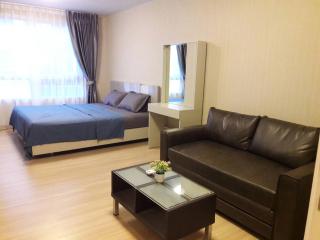 Plum Phahol89, Prachathipat - 2