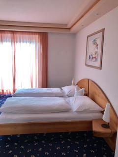 Garni Hotel Burgleitenhof - 2