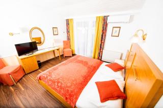 Landgasthof zur Goldenen Traube - Podersdorf am See - 5