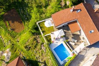 Captain's Villa with Swimming Pool - Jurdani - 6