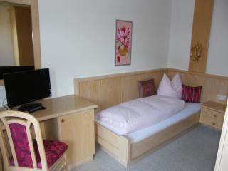 Katharina's Sleepover - Budget Holiday Home - Kaprun - 3