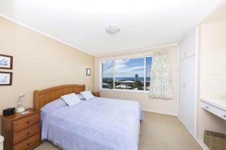 Beach Cottage - linen not included - 8