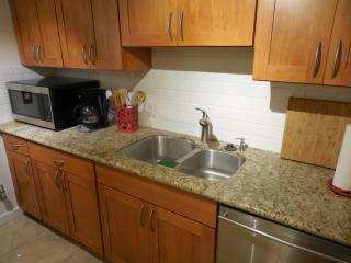 Mercer Island Apartment in the Woods Pets Allowed - 2