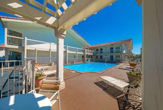 Motel 6-Dallas, TX - Farmers Branch - 2