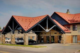 Thompson's Best Value Inn & Suites - Thompson - 0