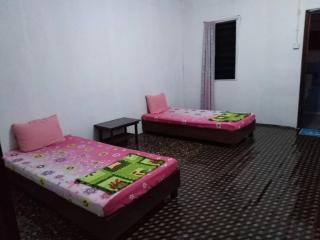 AA Homestay - 9