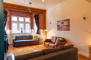 Apartment No 1 - The Old Red King Pub, Whitefield, Manchester - 9