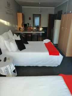 Kudu Cottages - Kathu - 1
