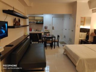 Tagaytay Staycation by Naya and Darla w Free Swimming Pool, WiFi & Netflix - Tagaytay - 3